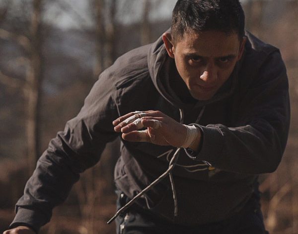 عکس محمد علی پژوش - دستیار مربی کشتی فرنگی در حال تمرین و آموزش فنون حرفه ای